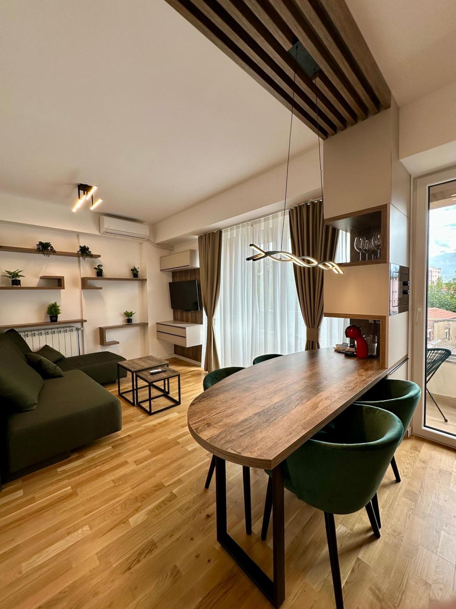 Downtown Riverside Apartments Skopje Esterno foto