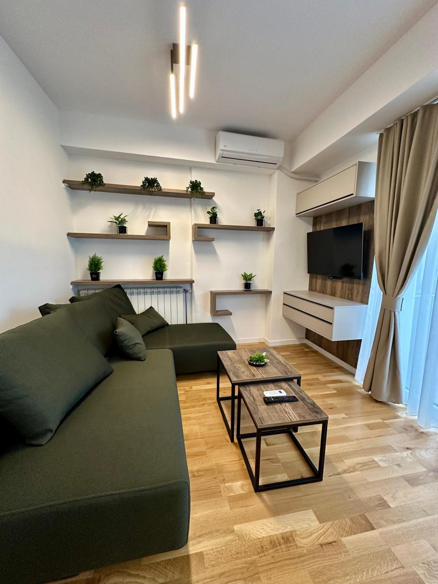 Downtown Riverside Apartments Skopje Esterno foto