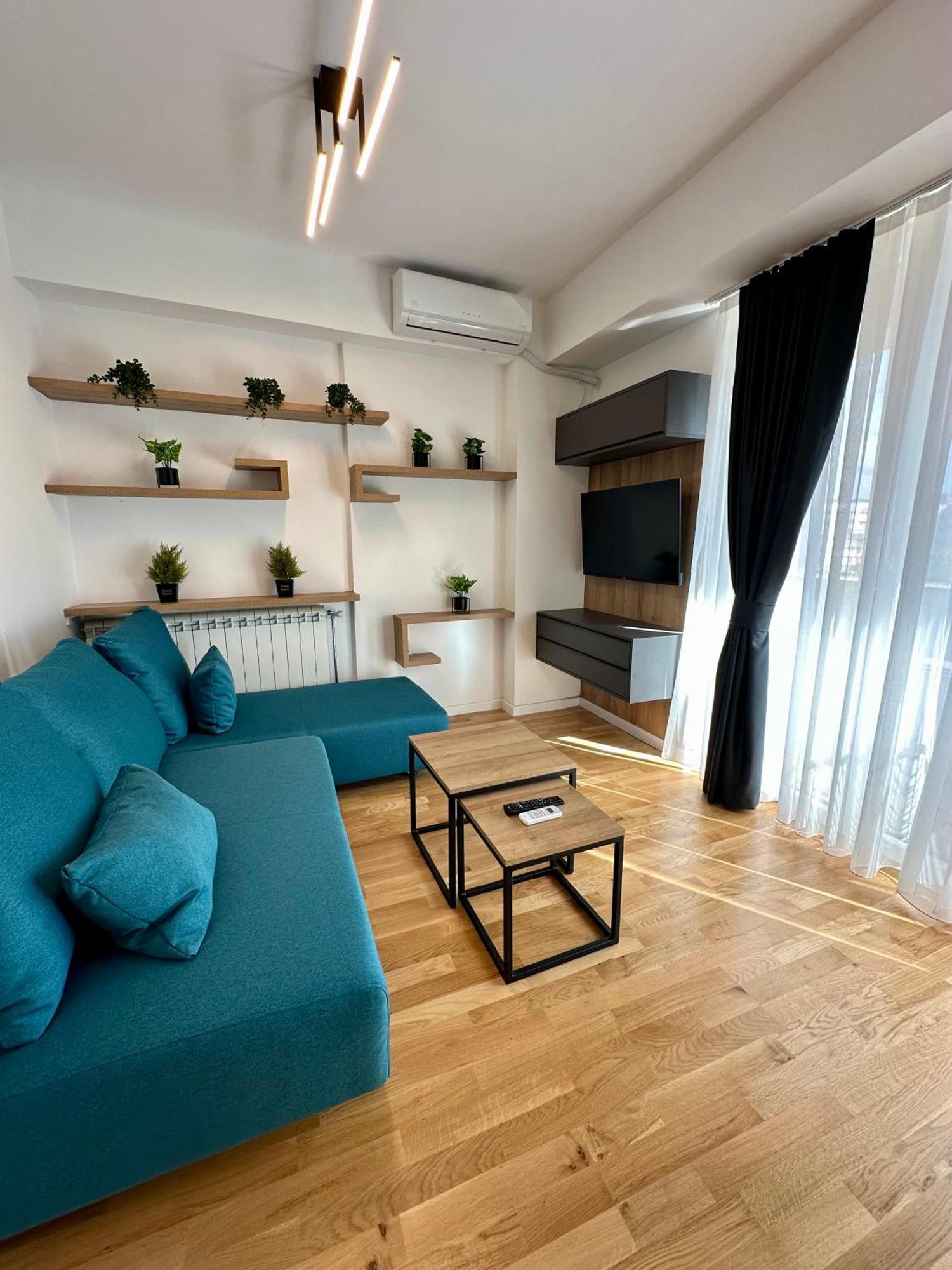 Downtown Riverside Apartments Skopje Esterno foto