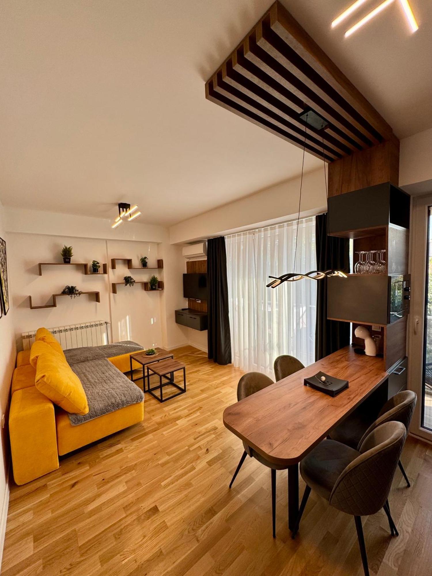 Downtown Riverside Apartments Skopje Esterno foto